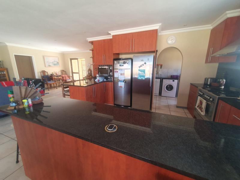 4 Bedroom Property for Sale in Franskraal Western Cape